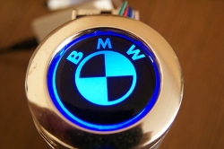 пепельница bmw с подсветкой пепельницы с подсветкой логотипа
