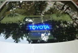стоп сигнал с логотип toyota стоп сигнал - логотип
