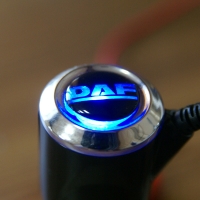 Зарядка для телефона с логотипом DAF