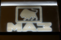 табличка maz логотип маз
