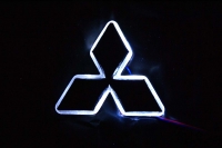 подсветка логотипа mitsubishi lancer 10 перед подсветка логотипа